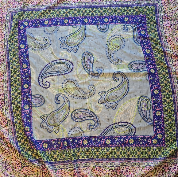 Beautiful Colored Scarf - Picture 2 of 5